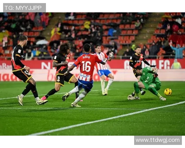 赫罗纳与皇家马德里实力对比分析谁能在赛场上占据优势